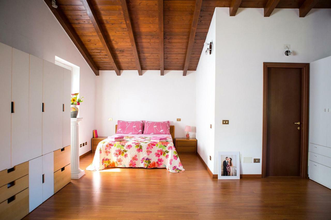 J&J House Apartment Castelmarte Exterior photo