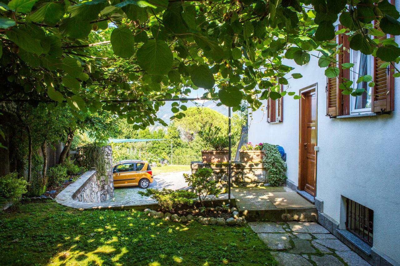 J&J House Apartment Castelmarte Exterior photo